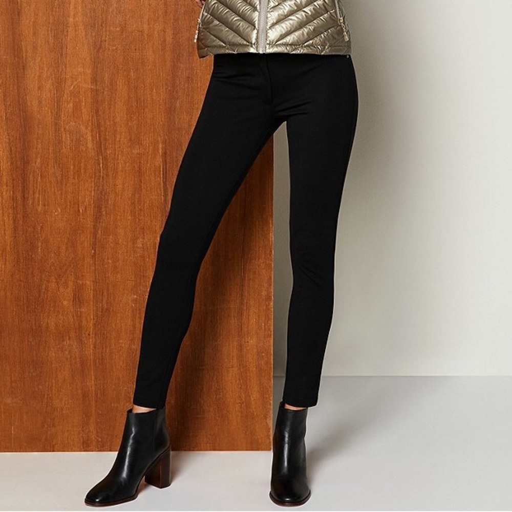 J. McLaughlin Black Becca Stretch Knit Mid Rise Pants